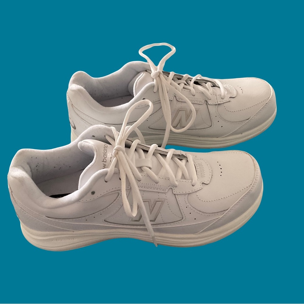 NEW BALANCE Women’s 577 V1 Walking Shoes - Size 10.5 D Wide - White Sneakers